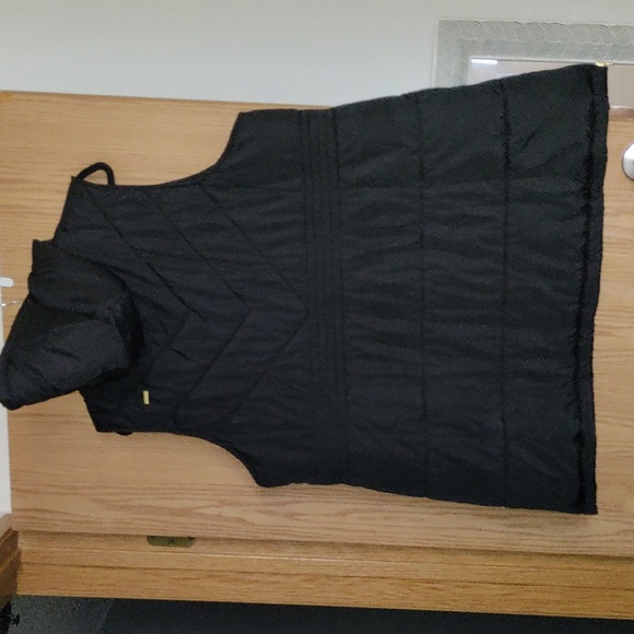 Longer plus size puffer vest - Picture 2 of 3